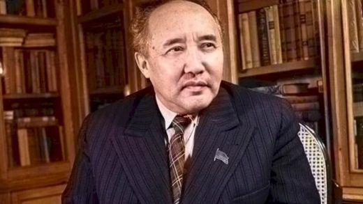 Мұхтар Әуезовтің атақты дәйексөздері мен өрнектері